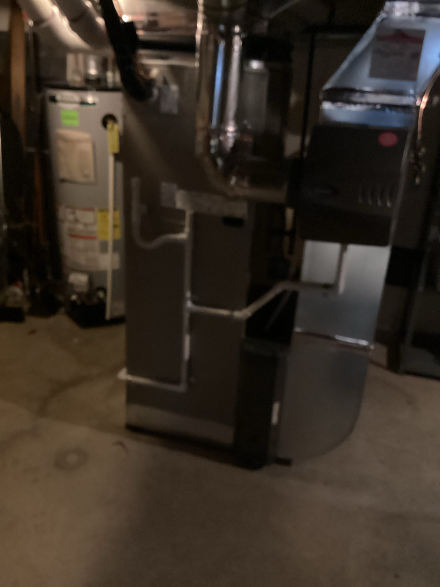 Dennis, Javier, Sael